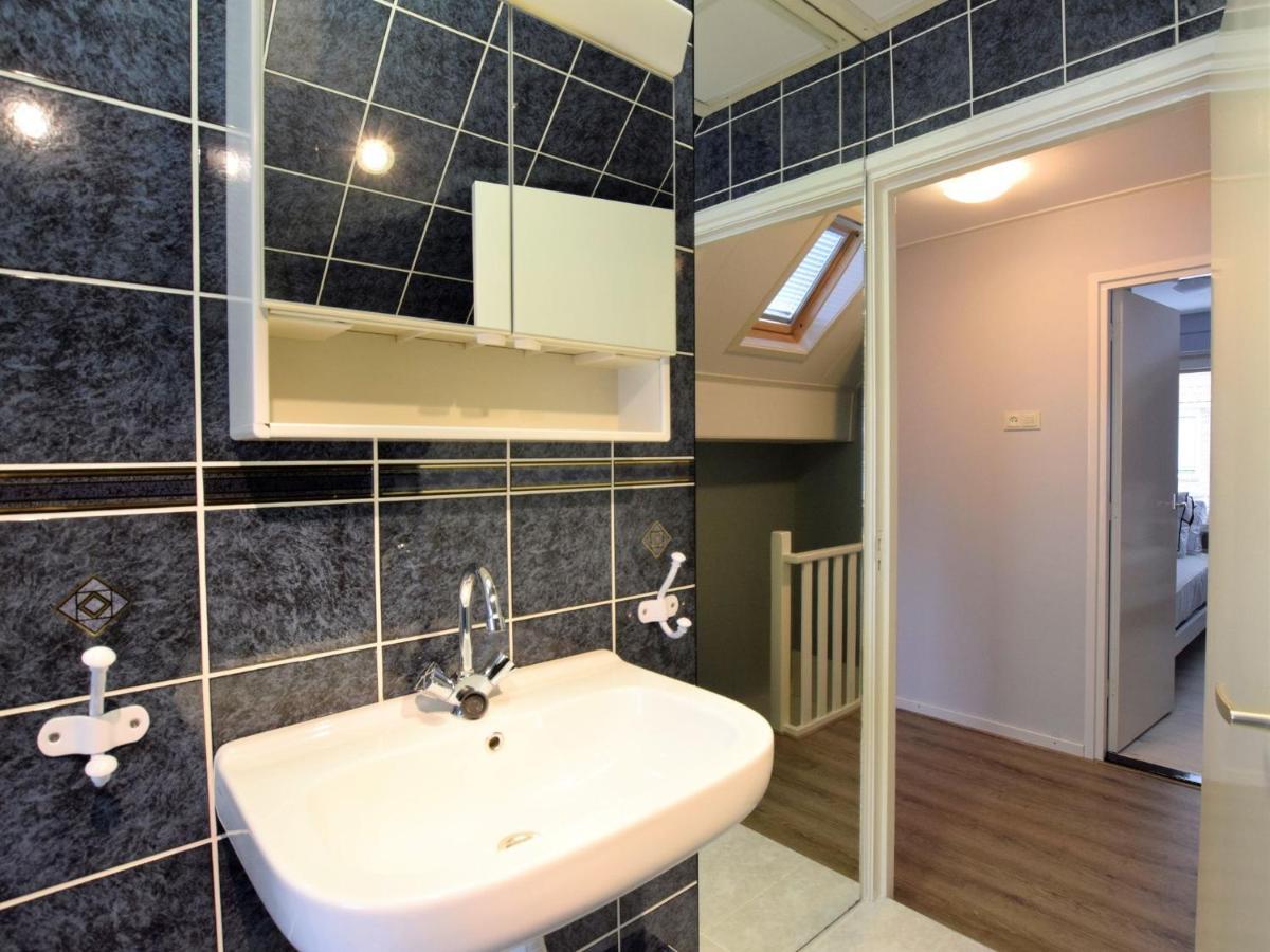 Вилла Attractive Holiday House In Katwijk Near The Beach Катвейк-ан-Зе Экстерьер фото