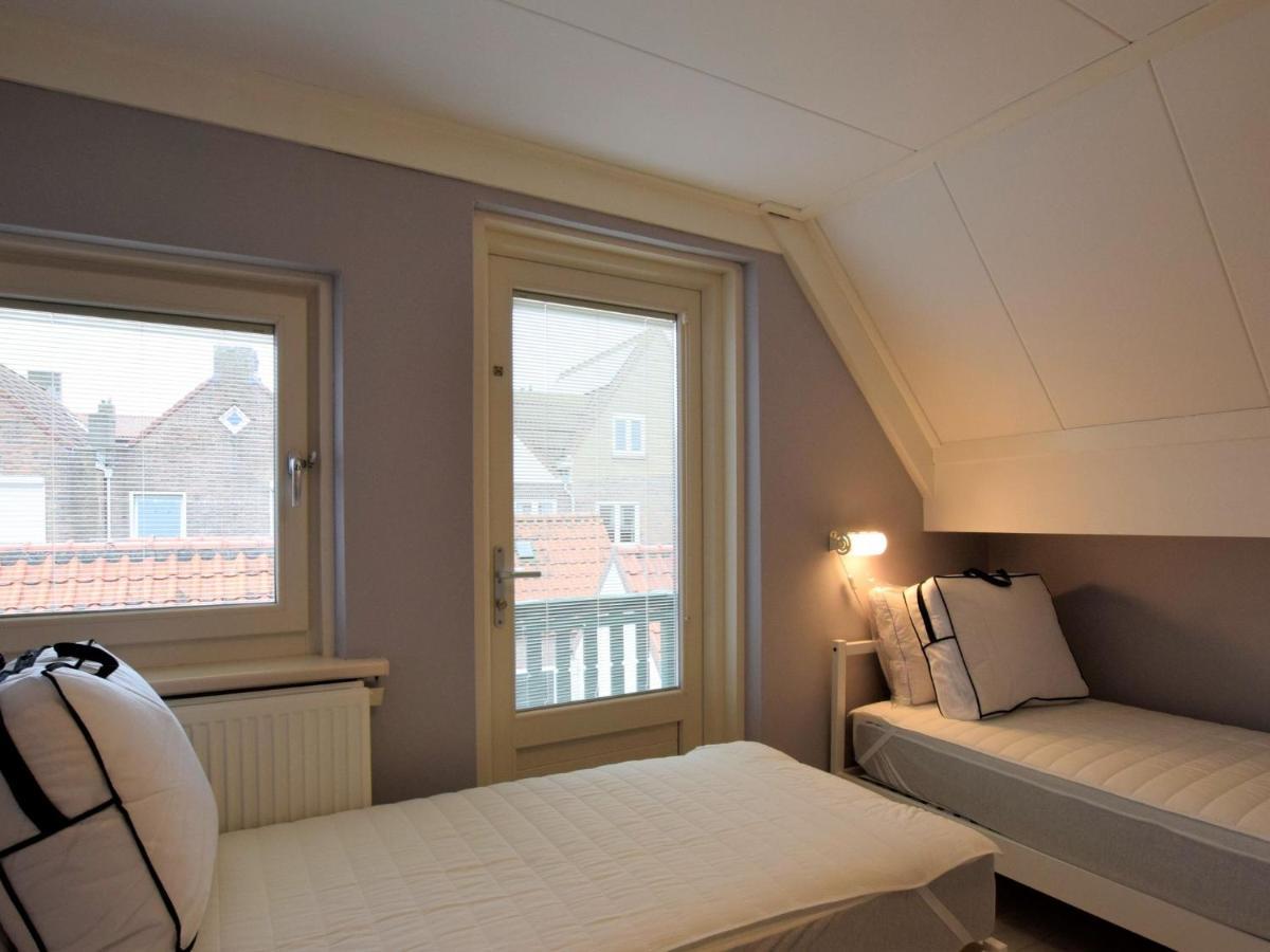 Вилла Attractive Holiday House In Katwijk Near The Beach Катвейк-ан-Зе Экстерьер фото